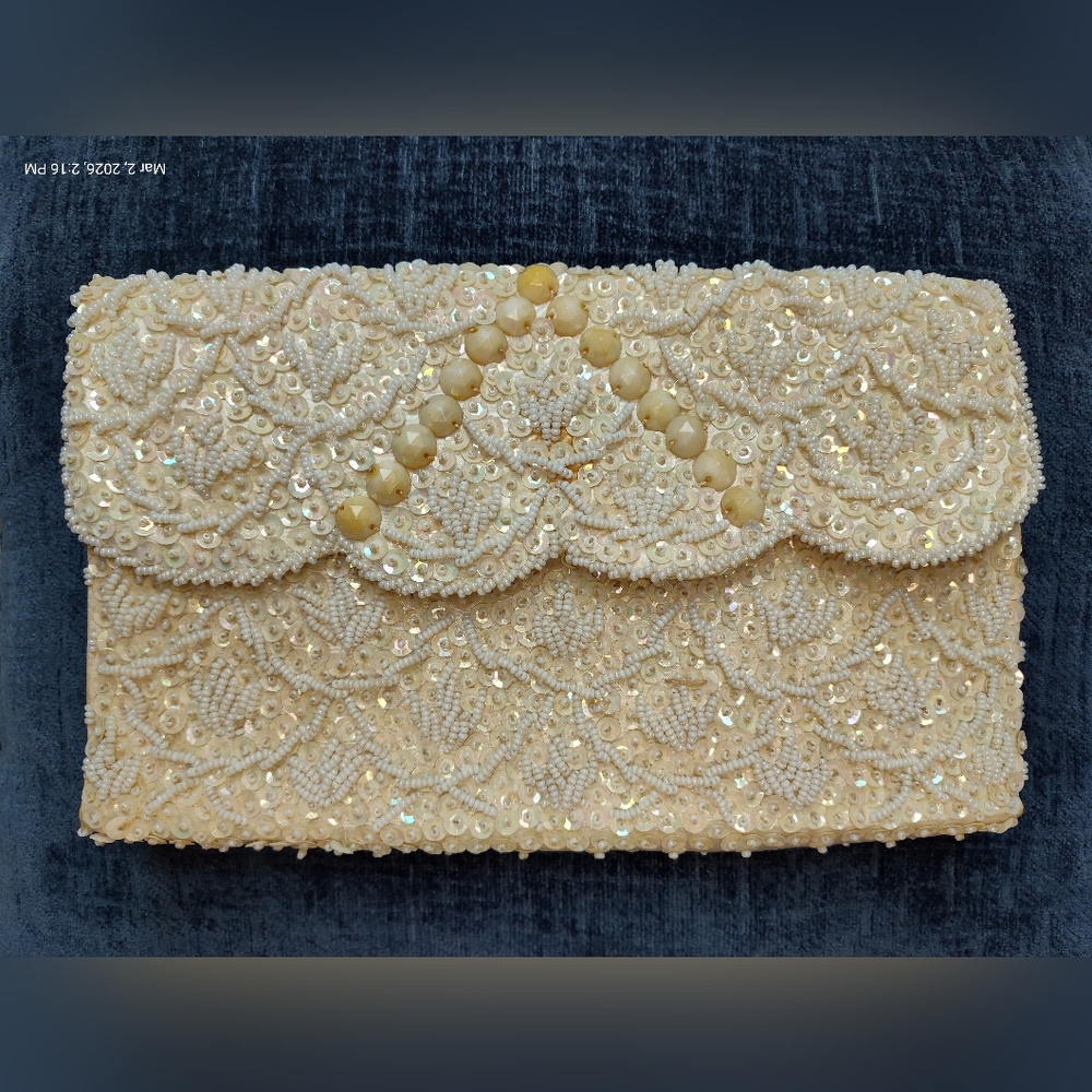 Chic Cream Beaded Clutch - Picture 7 of 7